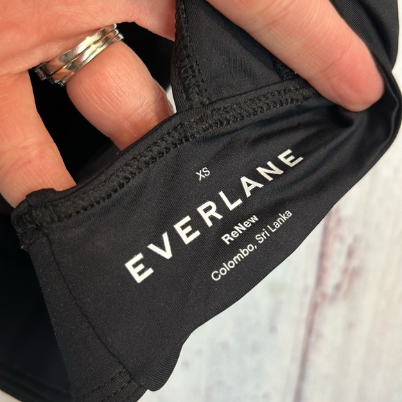 NWT Everlane The Triangle Bikini Top - Picture 9 of 9